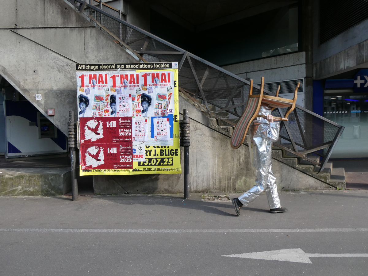 Homage to the Right to Rest, performance, 1st of May 2025, photo: Marius Amoretti